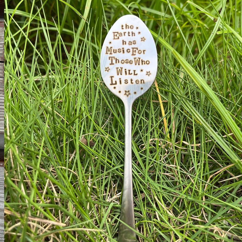 PLWalker Garden Plant Marker Friendship Gift for Women Gardeners, Plant Stake Label Sign Tag Gardening Gifts for Woman Plant Lovers, Metal Garden Decoration (Who Will Listen) - Image 4